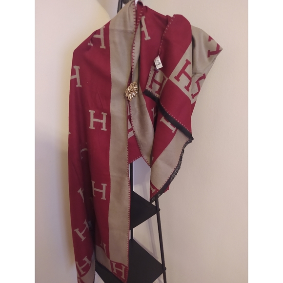 Hermes Accessories - Hermes Shawl/Stole